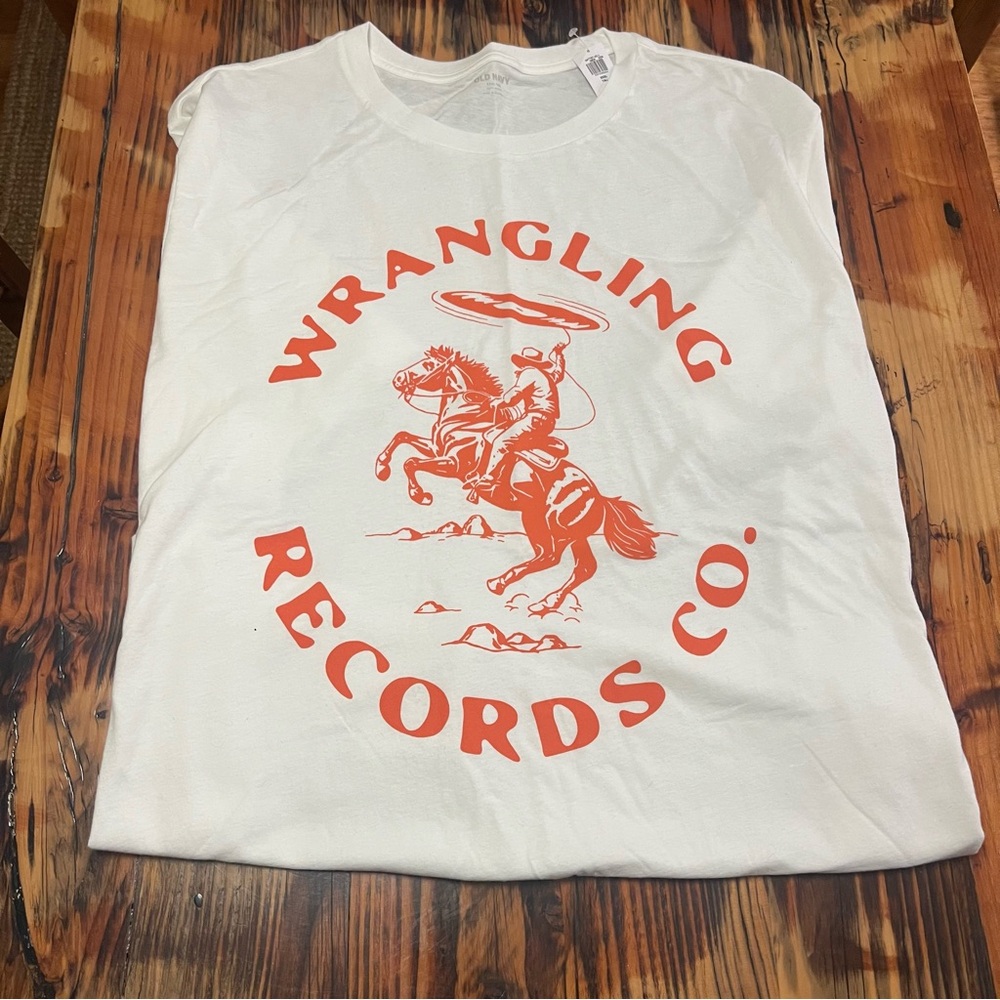 OLD NAVY Wrangling Records Co. print  T-shirt. Size XXXL.